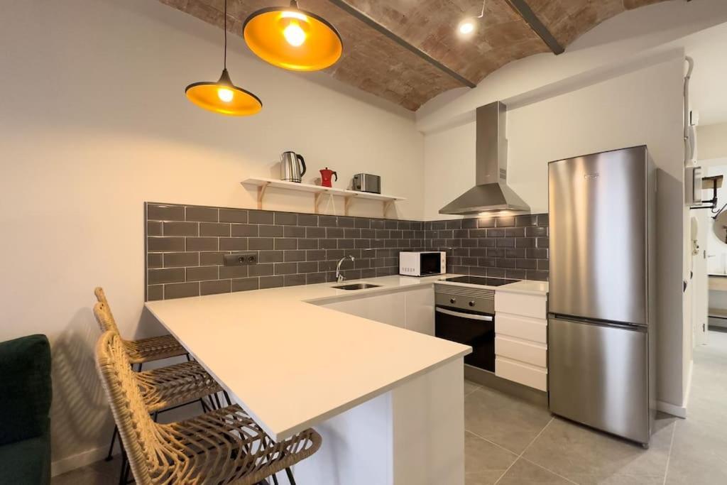 Bebarceloner Sants Apartments - 2 Bedrooms Екстер'єр фото