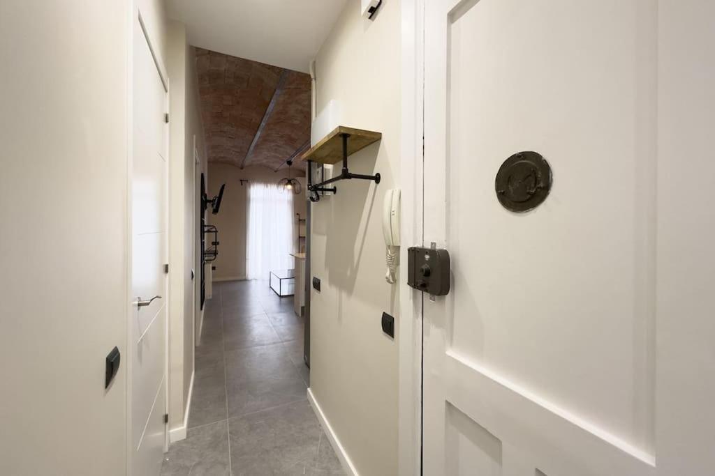 Bebarceloner Sants Apartments - 2 Bedrooms Екстер'єр фото