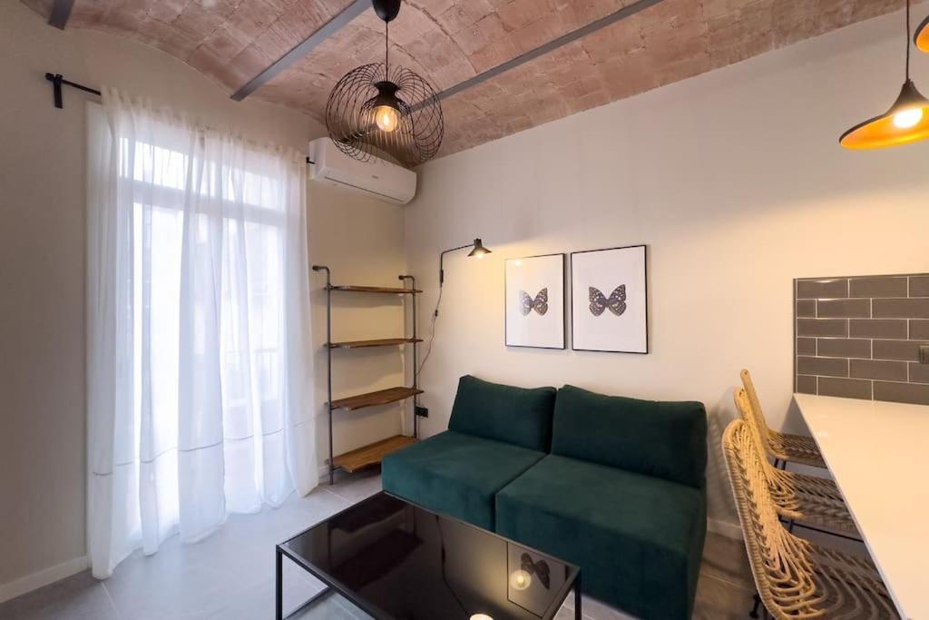 Bebarceloner Sants Apartments - 2 Bedrooms Екстер'єр фото
